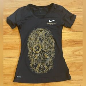 Nike Better World Pro Overthrow New York Dri-Fit Black Tee Size Small, Preloved